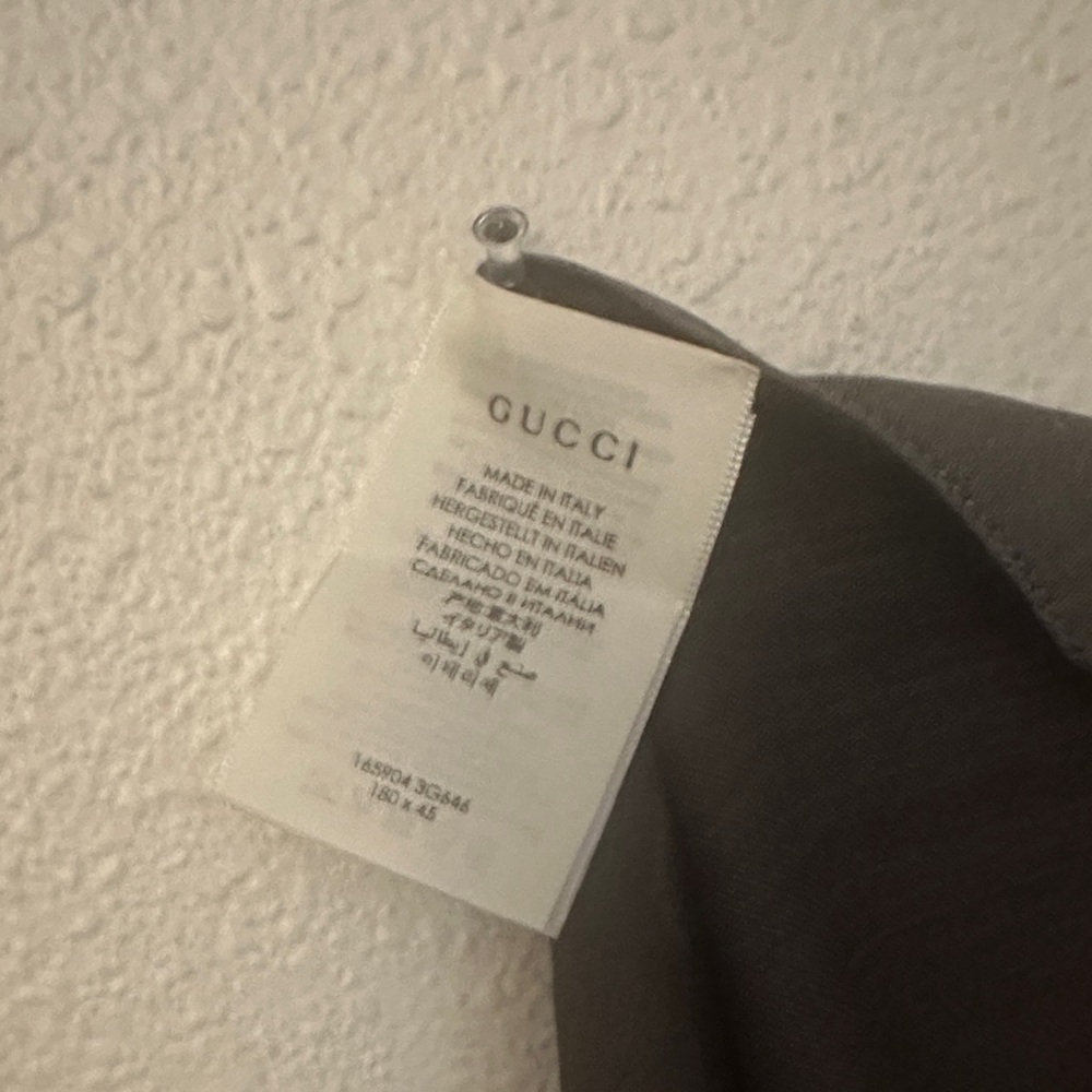 Gucci Double sided Brown Monogrammed scarf - Picture 2 of 7